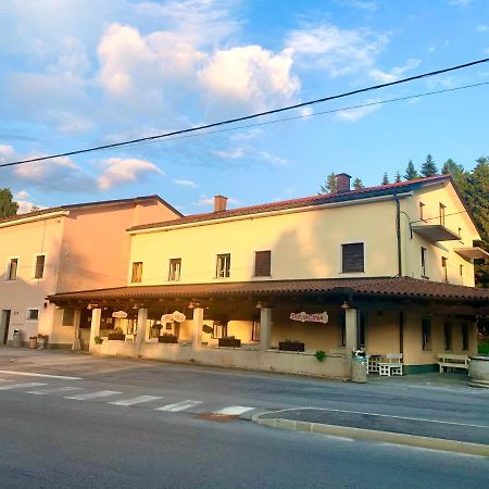 Gostisce Stari Grad Otel Senozece Dış mekan fotoğraf